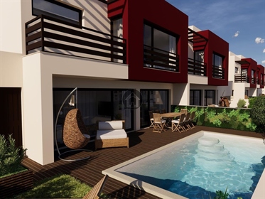 4 Bedroom Villas 10 Minutes From The Beach On The Silver Coast