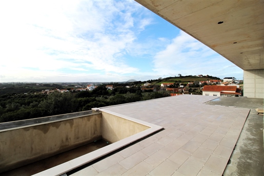 Modern design villa close to Alcobaça.