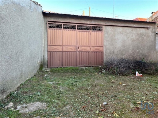Village house with 4 Rooms in Bragança with 324,00 m²