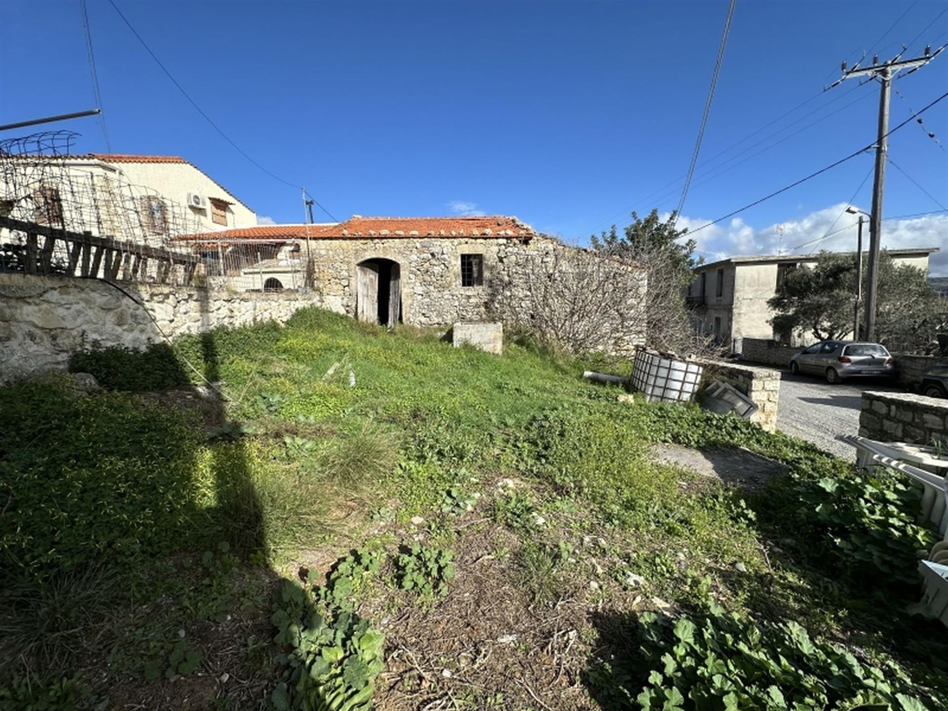 Altes Steinhaus in der Nähe von Rethymno zu verkaufen