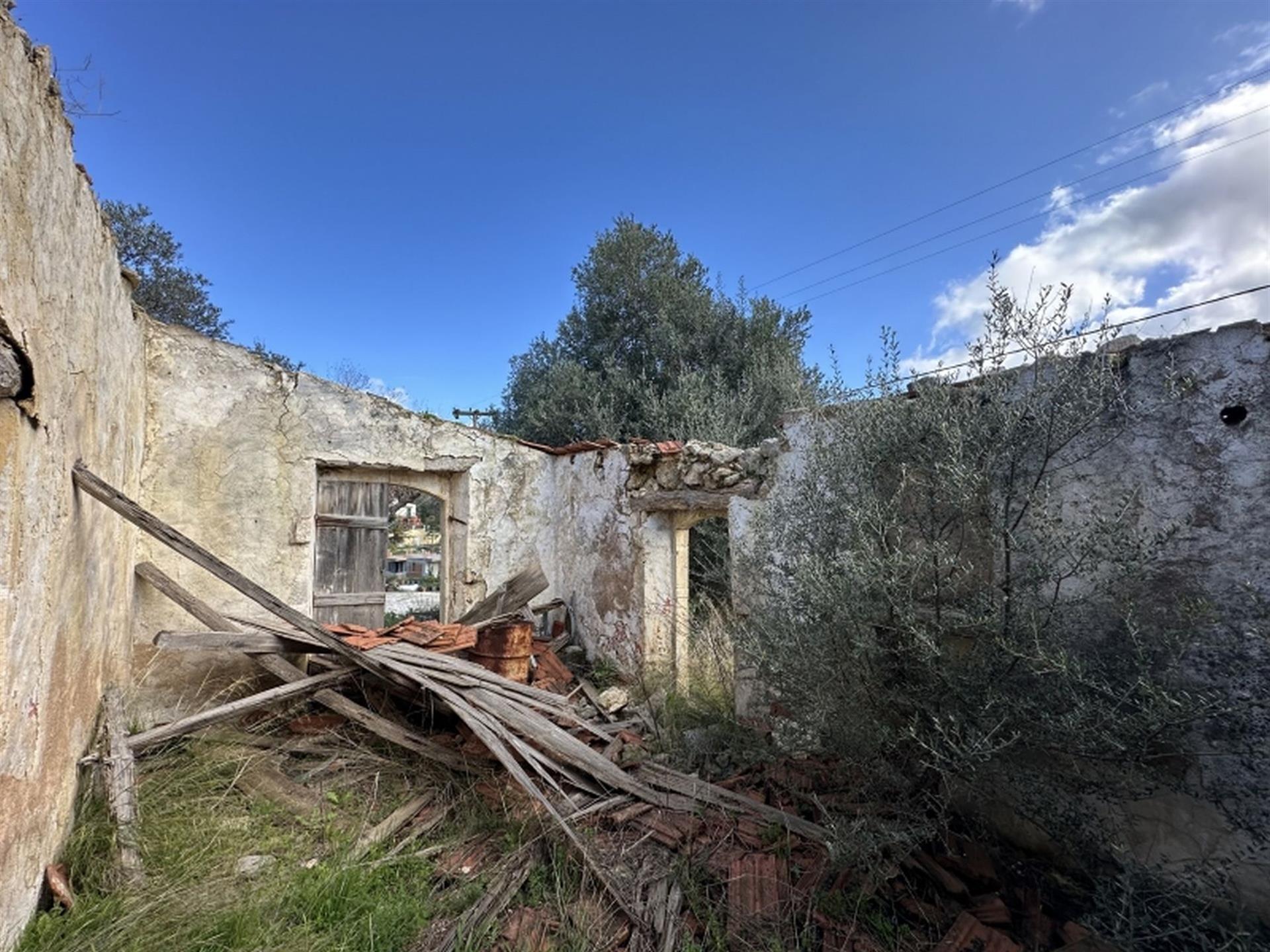 Oud stenen huis te koop in de buurt van Rethymno