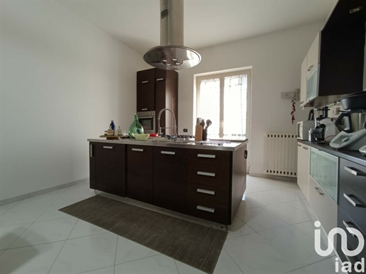 Einfamilienhaus / Villa zum Verkauf 160 m² - 4 Schlafzimmer - Qualiano