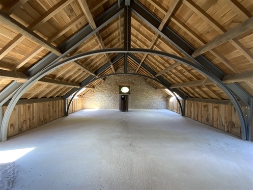 5 chalés espaçosos sob o mesmo teto em um local histórico.