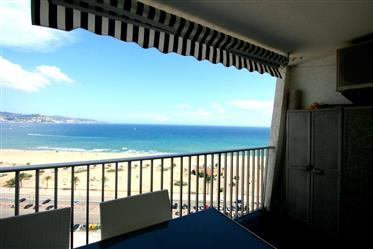 Чудесная 1 - комнатная квартира с потрясающим видом на море