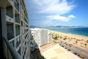 Beautiful one bedroom apartment with spectacular sea views