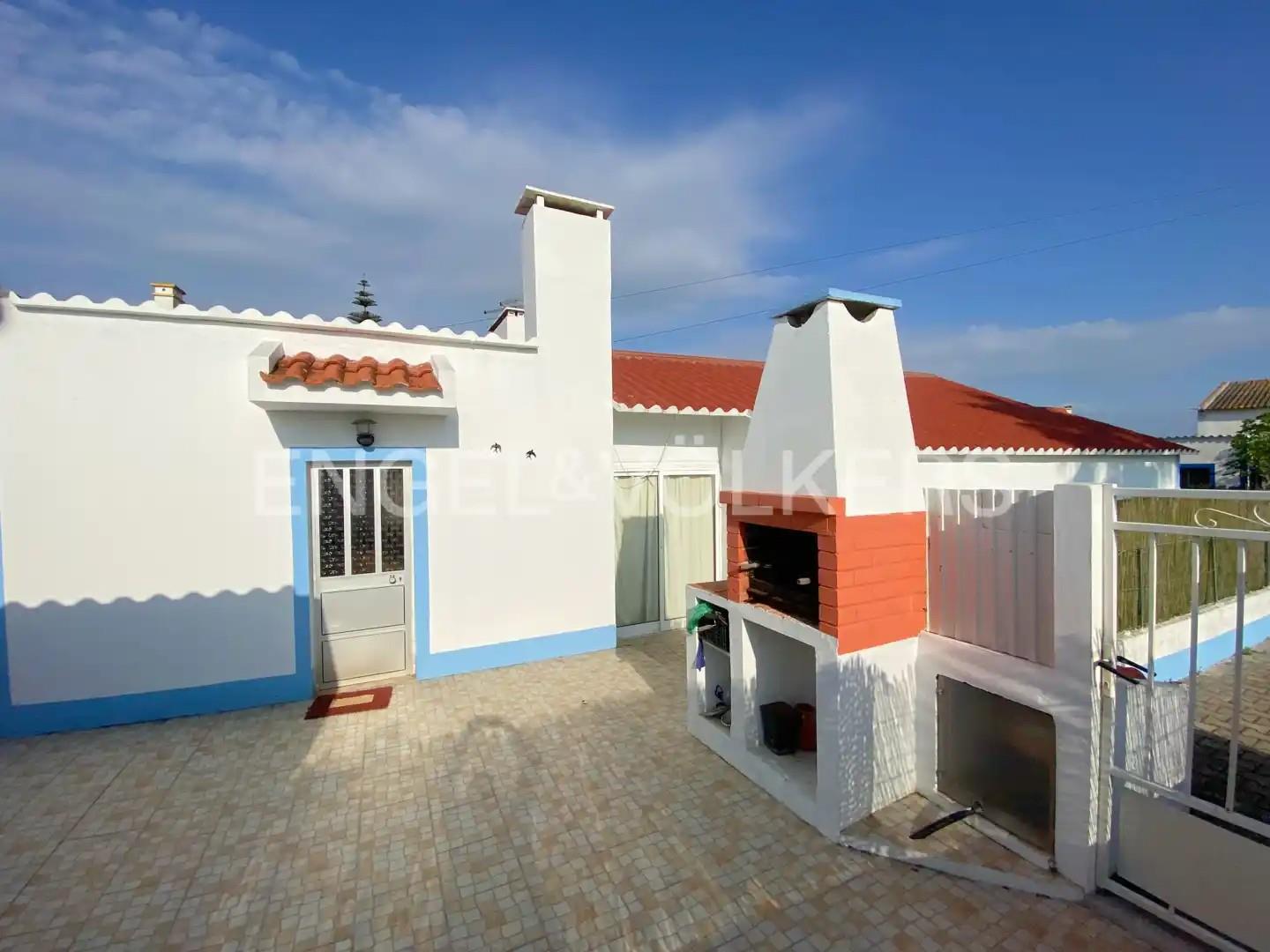 House to renovate in Carrasqueira