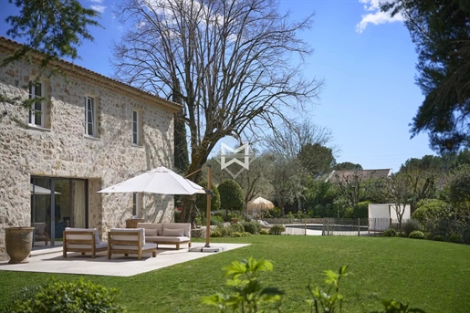 Exceptional renovated Bastide
