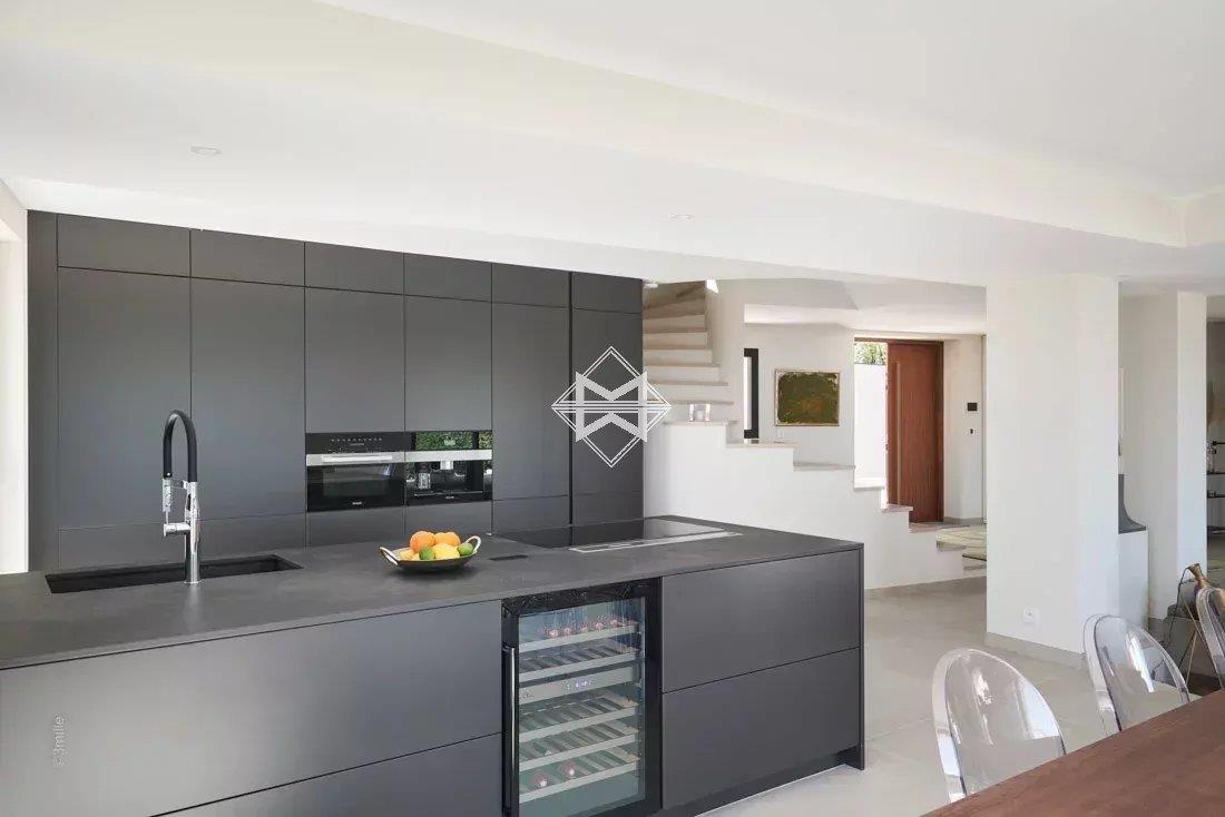 Mougins - Stunning 7 bedrooms Family Villa