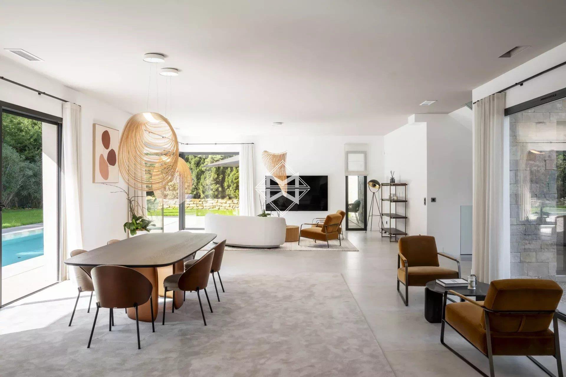 Splendid contemporary villa