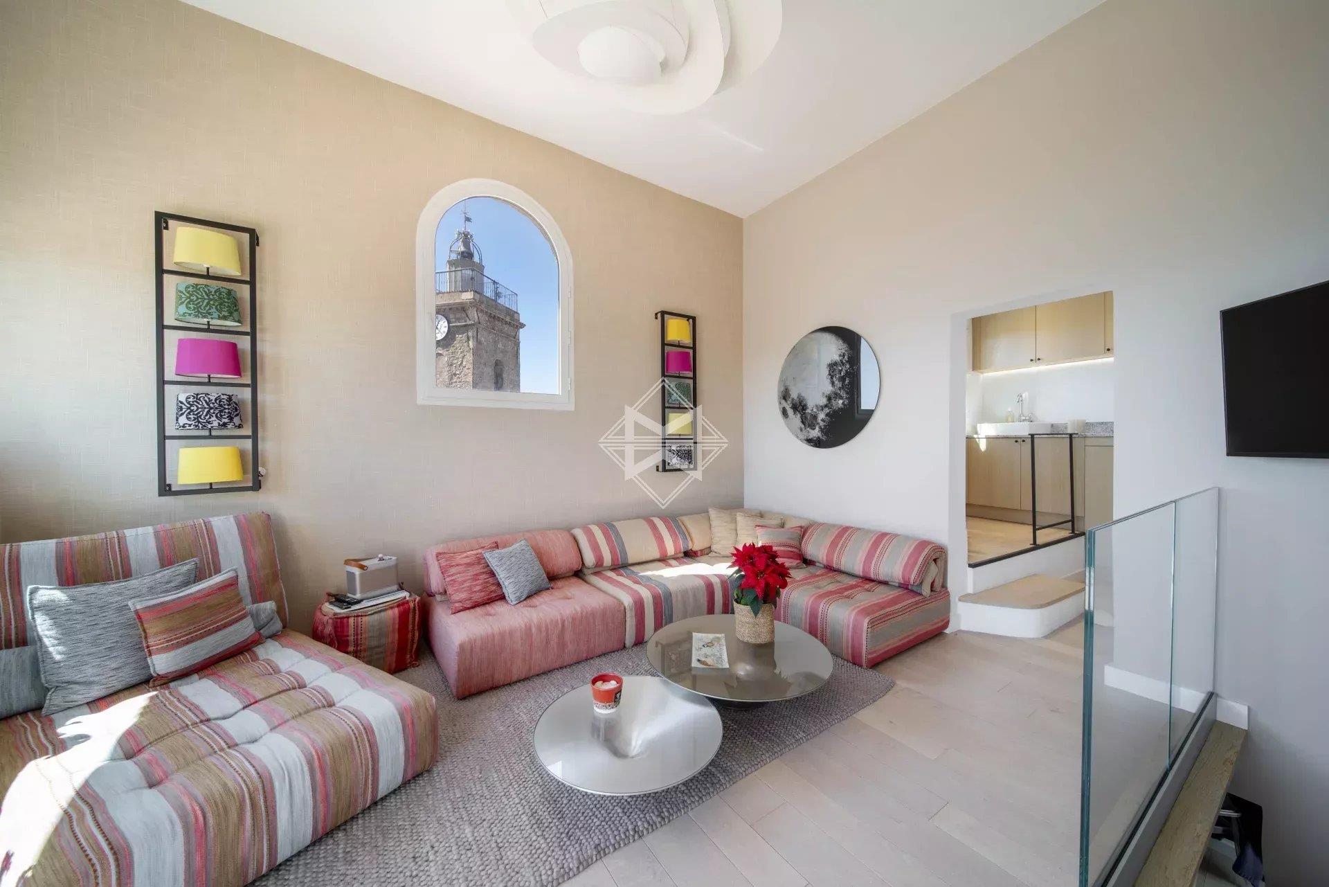 Sole agent. Rare product with exceptional view
