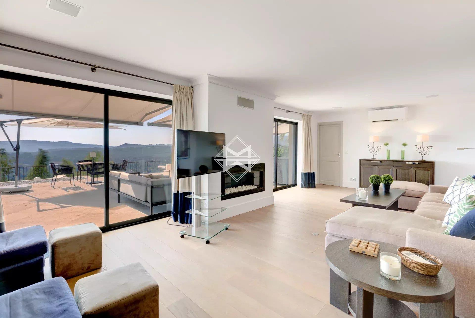 Luxury Villa with Panoramic Sea View on the French Riviera