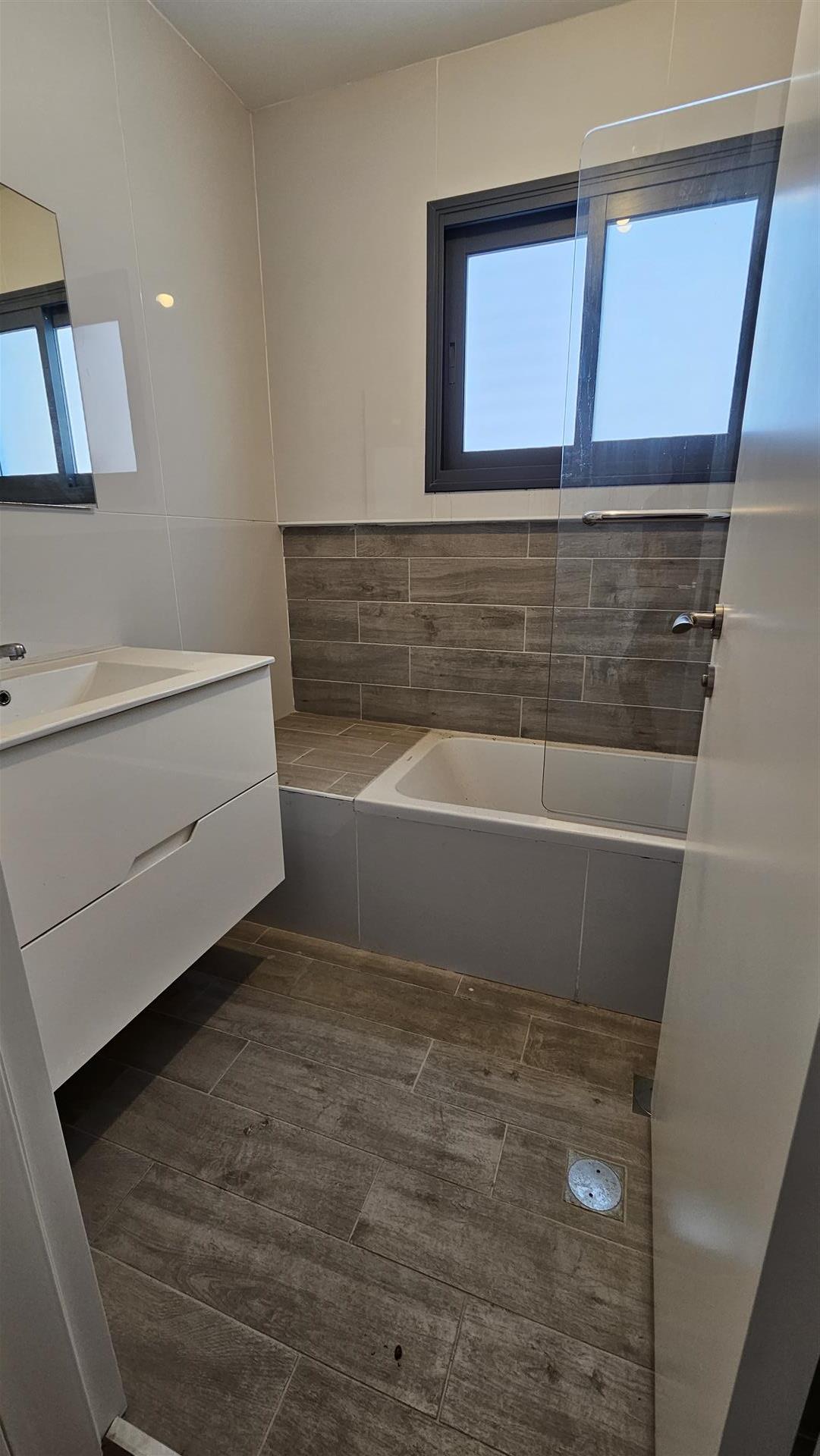 New Stunning Penthouse Near The Beach In Tel Aviv