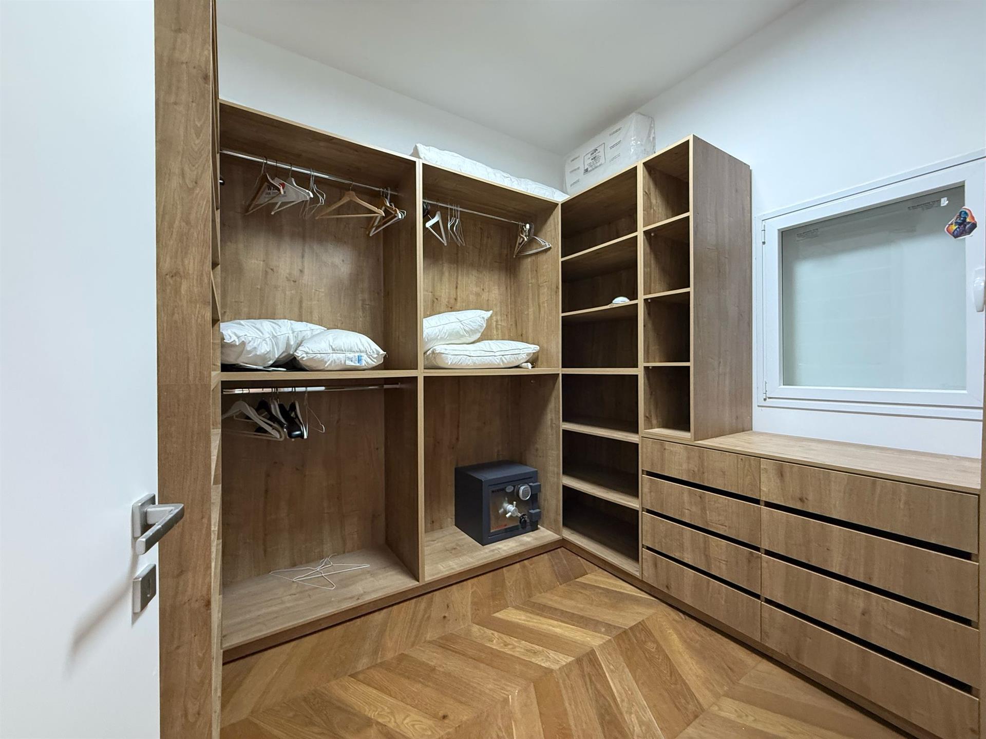 Rare In Arlozorov 17 Tower - 3-Br Apartment