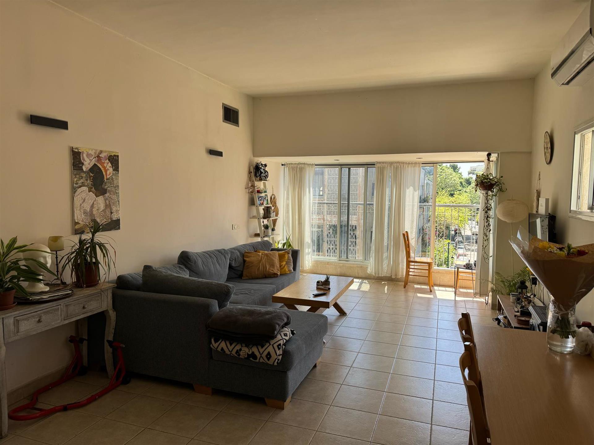3-Br Apartment In The Old North Of Tel Aviv