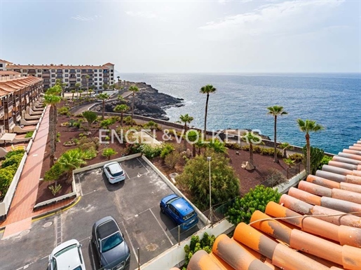 Penthouse on the first line of the sea