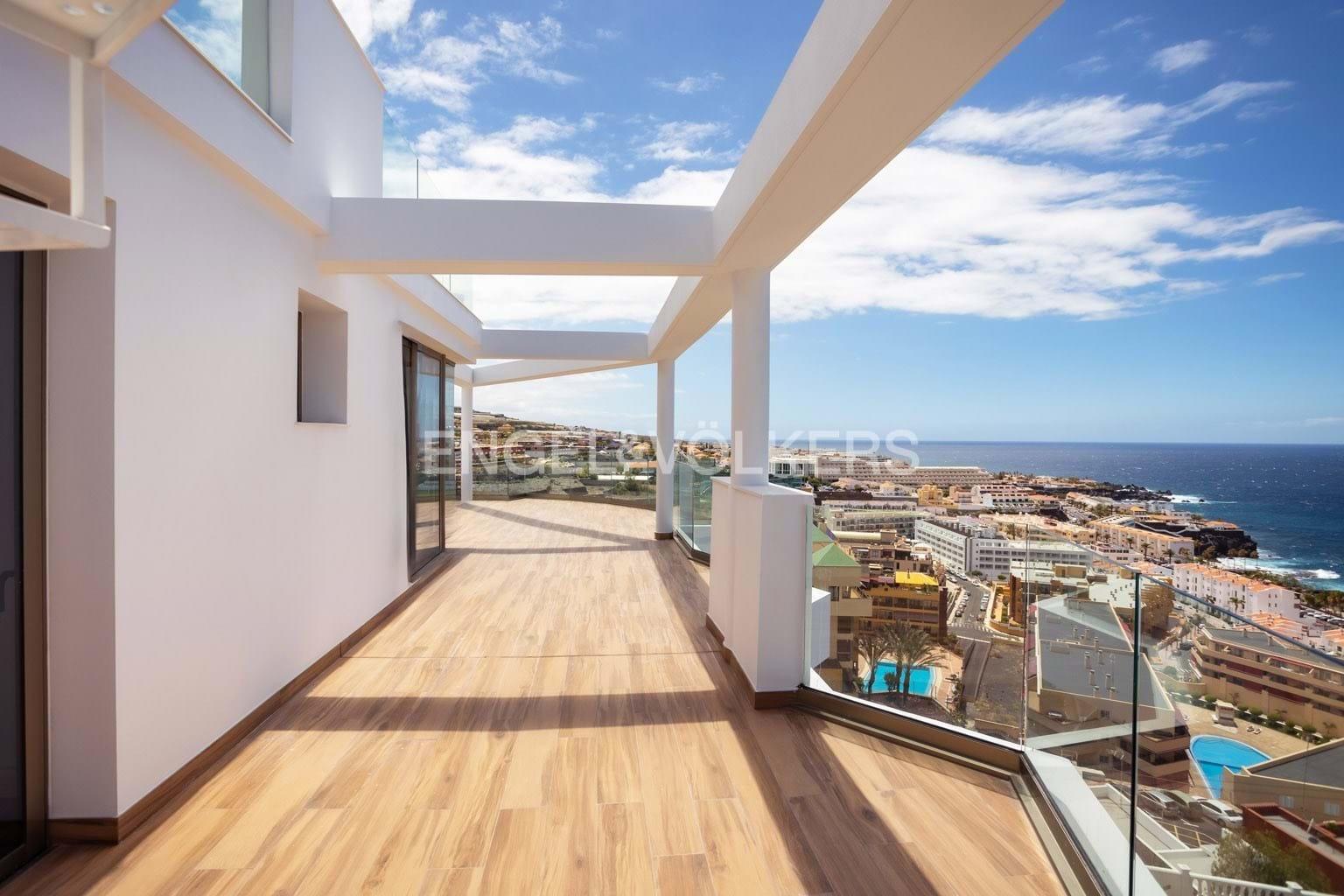 Exclusive penthouse in “Santiago Deluxe Homes”