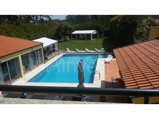 Luxurious Villa with Pool, Large Garden, and Potential for a Guest House for Sale