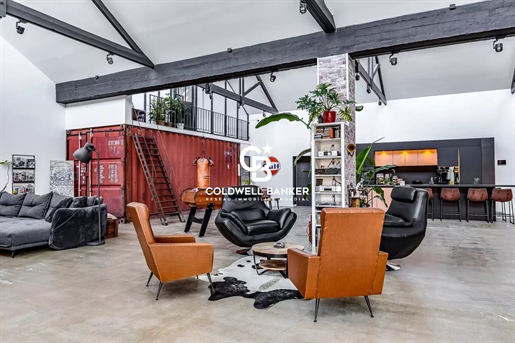 Loft with Pool and Outbuildings
