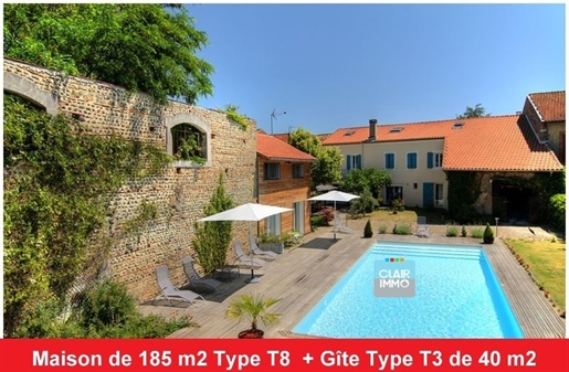 Charming house of 185 m2 type T8 with gîte type T3 of 40 m2