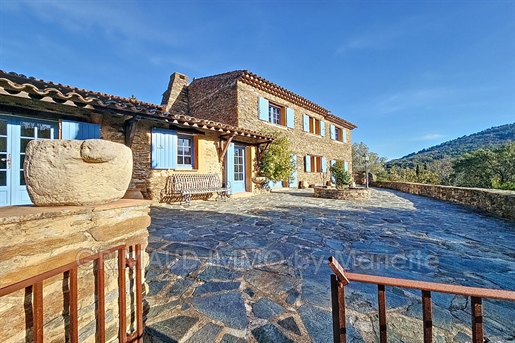 Charming Provencal 16th century farmhouse with stunning views
