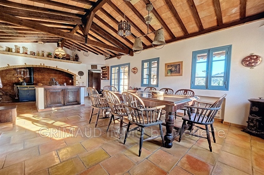 Charming Provencal 16th century farmhouse with stunning views