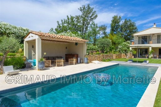 Beautiful villa within walking distance of the village, quiet
