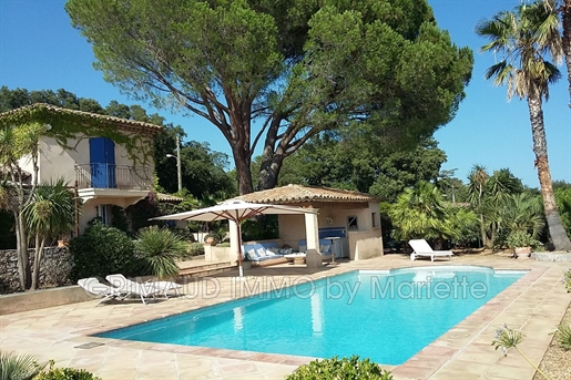 Prachtige Provençaalse villa in een rustig beveiligd domein, t