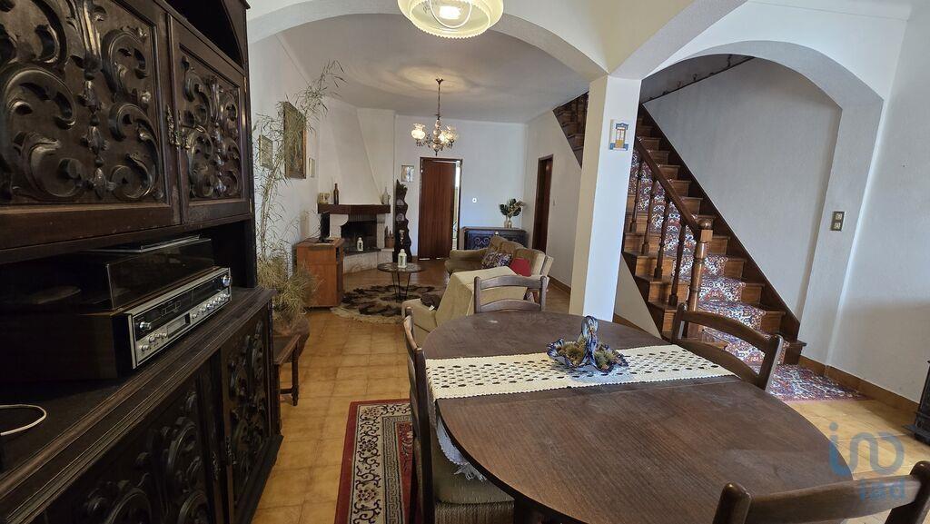 Home / Villa with 4 Rooms in Pedrógão Grande with 120,00 m²