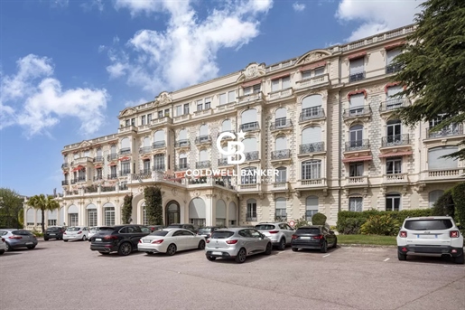 Nice - Cimiez - Magnificent sea view apartment in a former palace - 4 rooms - 208 M2 - 1 570 000 Eur