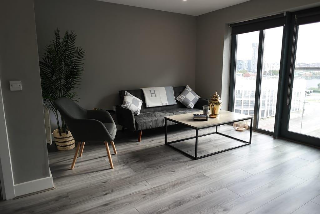 We are proud to present the Two Bedroom Dual Aspect Apartments at Monarchs Quay, Liverpools premier