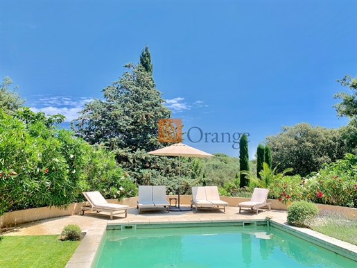 Exceptional: Private hamlet composed of 3 bastides