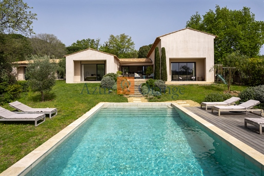 Unique architectural villa with agricultural views and within walking distance of Grimaud
