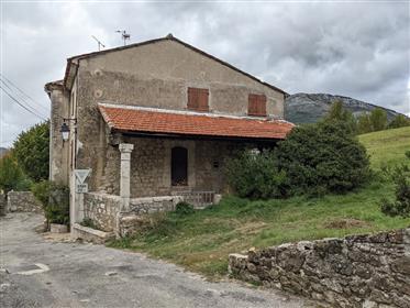 Charmantes Dorfhaus mit Terrasse