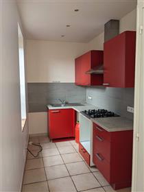 Bright 3P apartment with private parking
