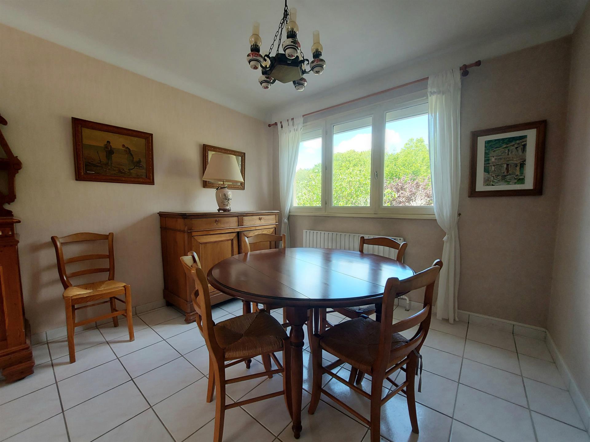 Maison familiale 3 chambres + bureau très grand terrain