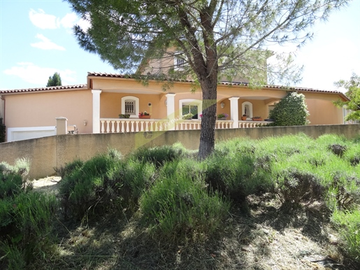 For sale- Superb villa on the heights of Sommières- 5 bedrooms- SWIMMING POOL