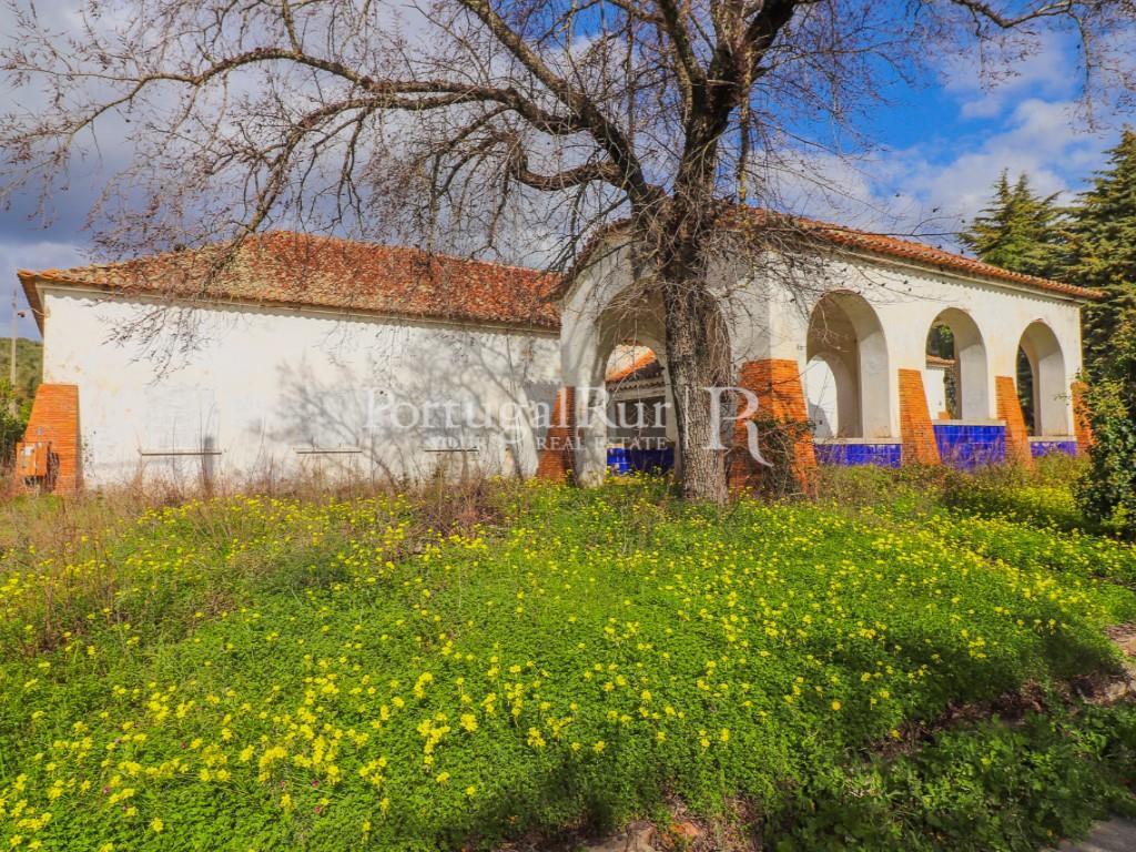 Old border post village
