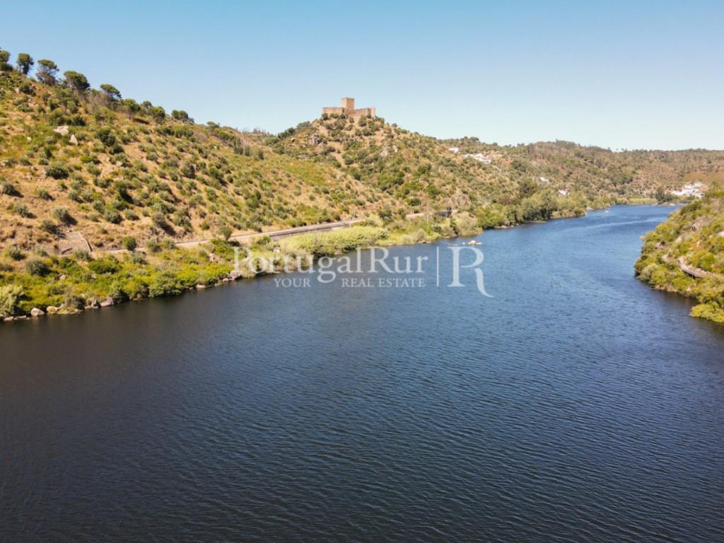 Fantastic 8-bedroom manor house in Praia do Alamal