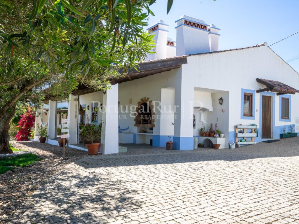 Charming Alentejo property in the heart of the Serra D'Ossa, near Estremoz and Évora