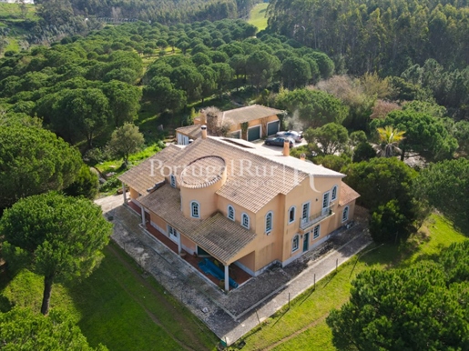 Farm with 16 hectares and an excellent villa 15 minutes from the beaches