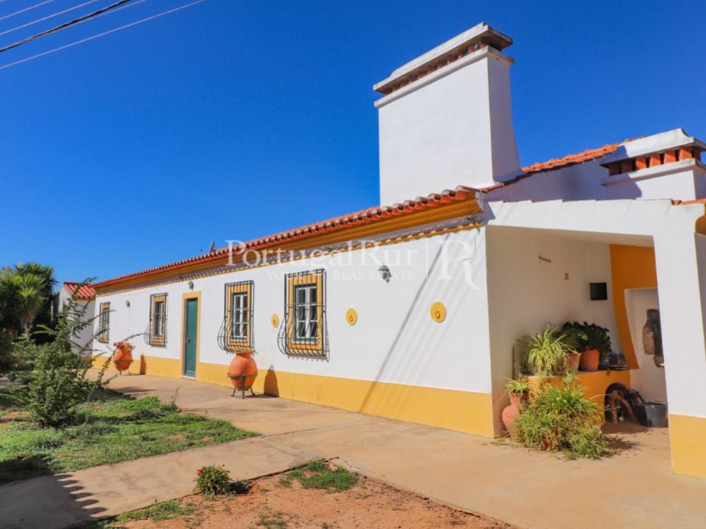 Farm with 7 hectares in the area of Portalegre