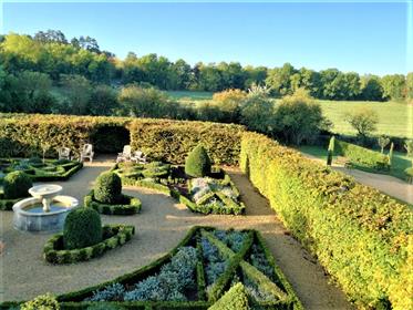 Logis Renaissance and its exceptional gardens 