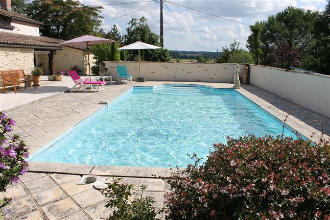 Charming renovated old stone house with Swimming Pool