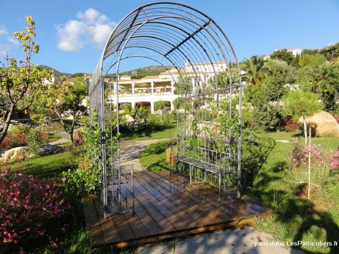 Villa in Bastia 550 m² + Pool + Grundstück mit 3800 m²