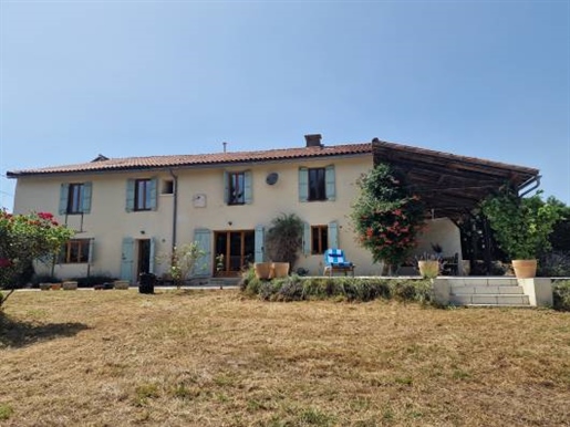 Pamiers Renovated 19th C. Farmhouse 6-7 bedrooms 3.3 ha...