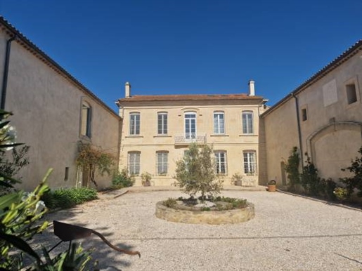Narbonne Prestigious 19th century property with superbly...