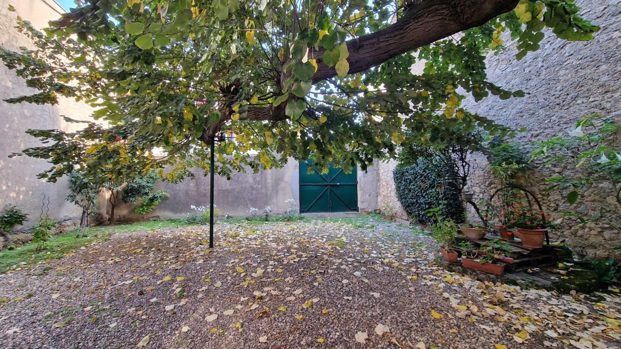 Purchase: House (11100)