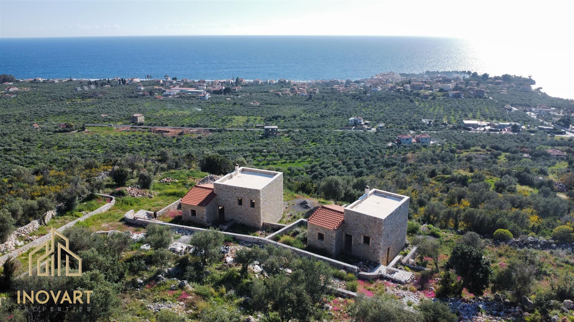 Immeuble d'investissement à vendre à Agios Nikolaos West Mani