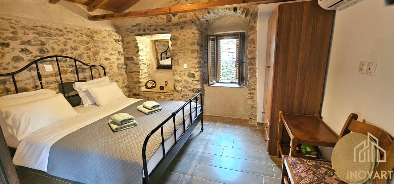 Perinteinen kivitalo Thalamesissa, Messinian Mani