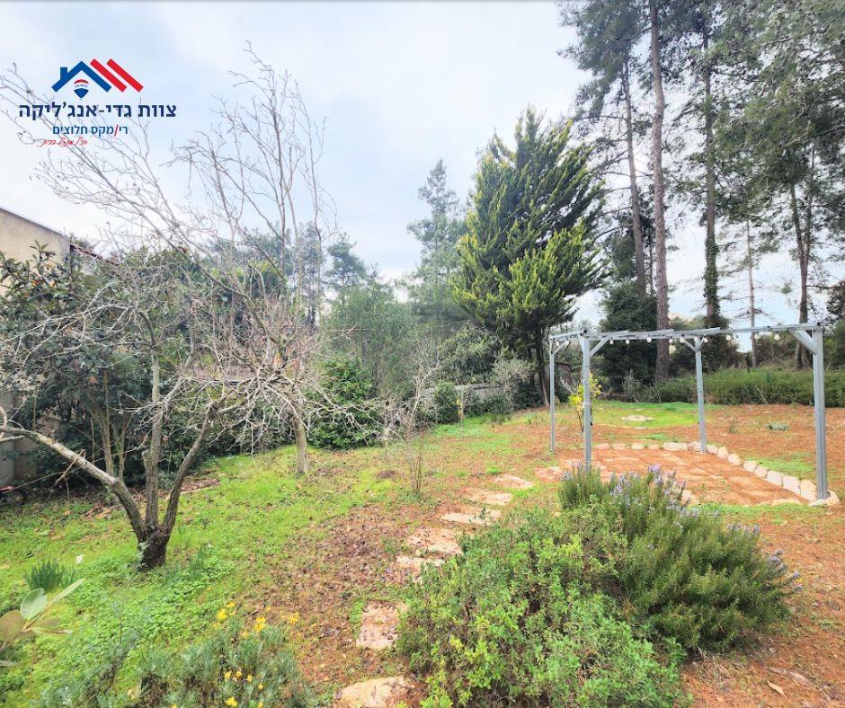 For sale in kfar- vradim 7-room Private house/Villa